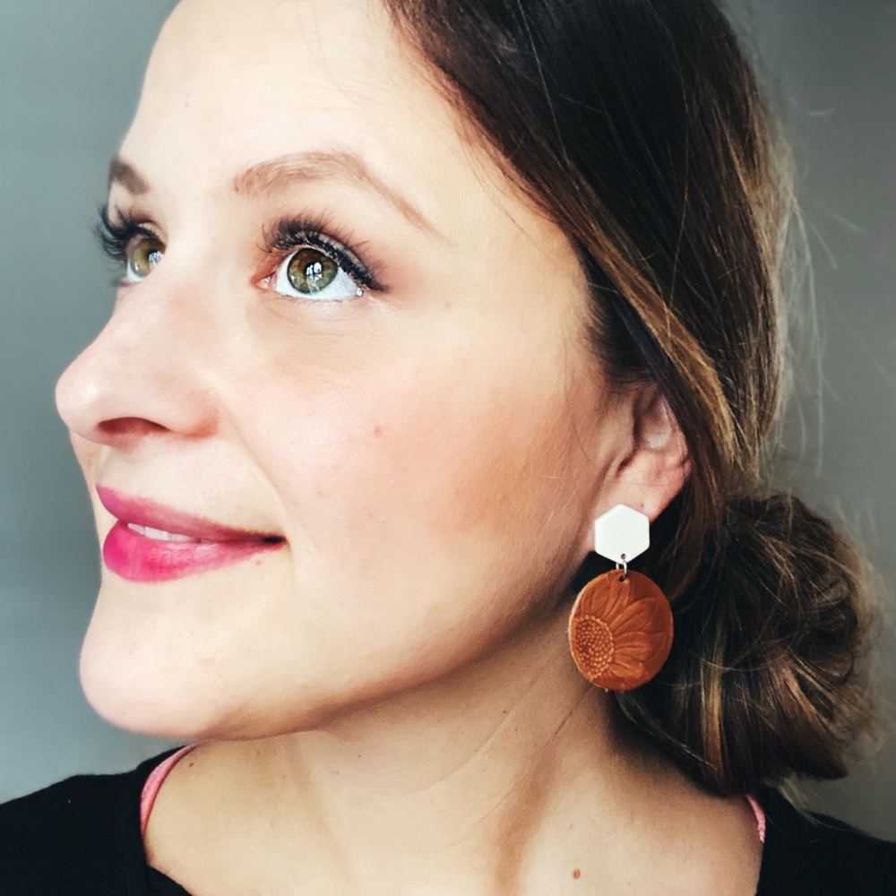 Meet your Posher, Elizabeth